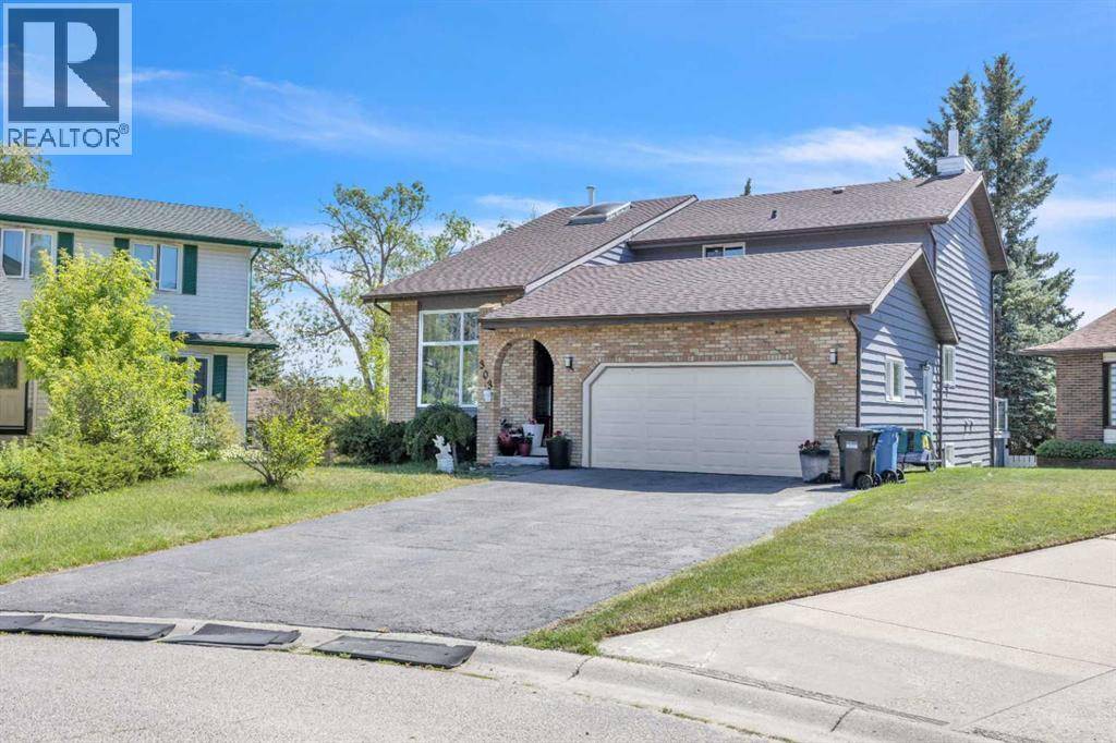 Calgary, AB T3G1V5,303 Ranchridge Bay NW