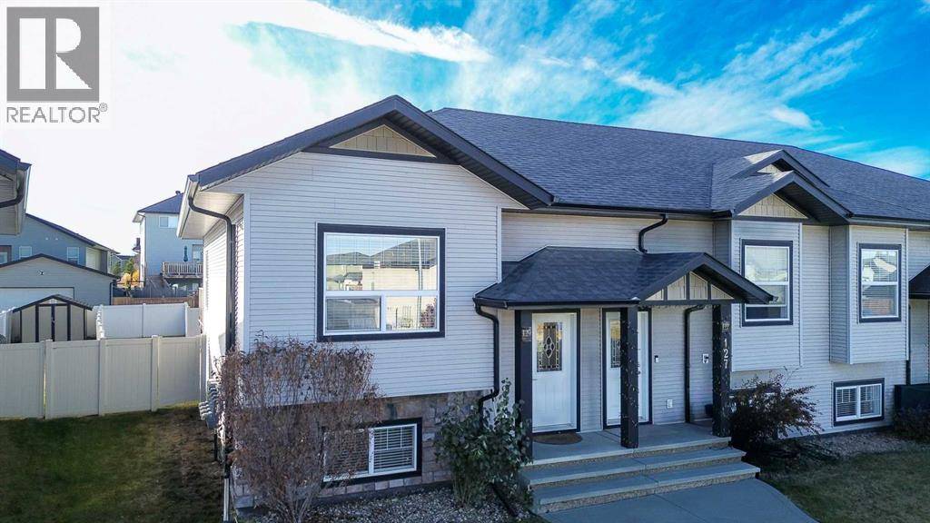 Penhold, AB T0M1R0,129 Henderson Crescent