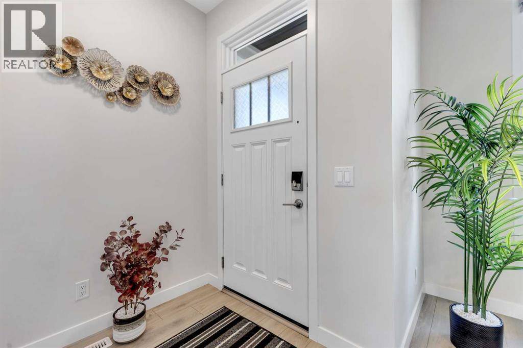 Calgary, AB T3S0G8,231 Lavender Manor SE