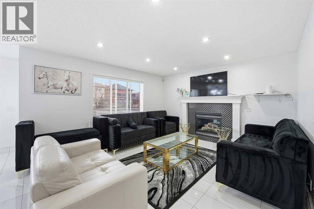 Calgary, AB T3J4P4,53 Martha's Place NE