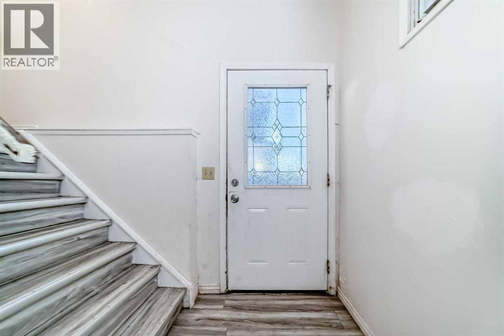 Calgary, AB T3J3A2,11 Falsby Way NE