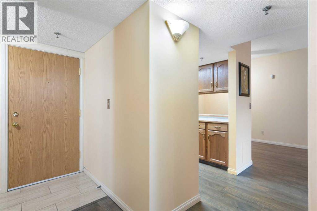 Calgary, AB T2N4T4,103, 2011 University Drive NW