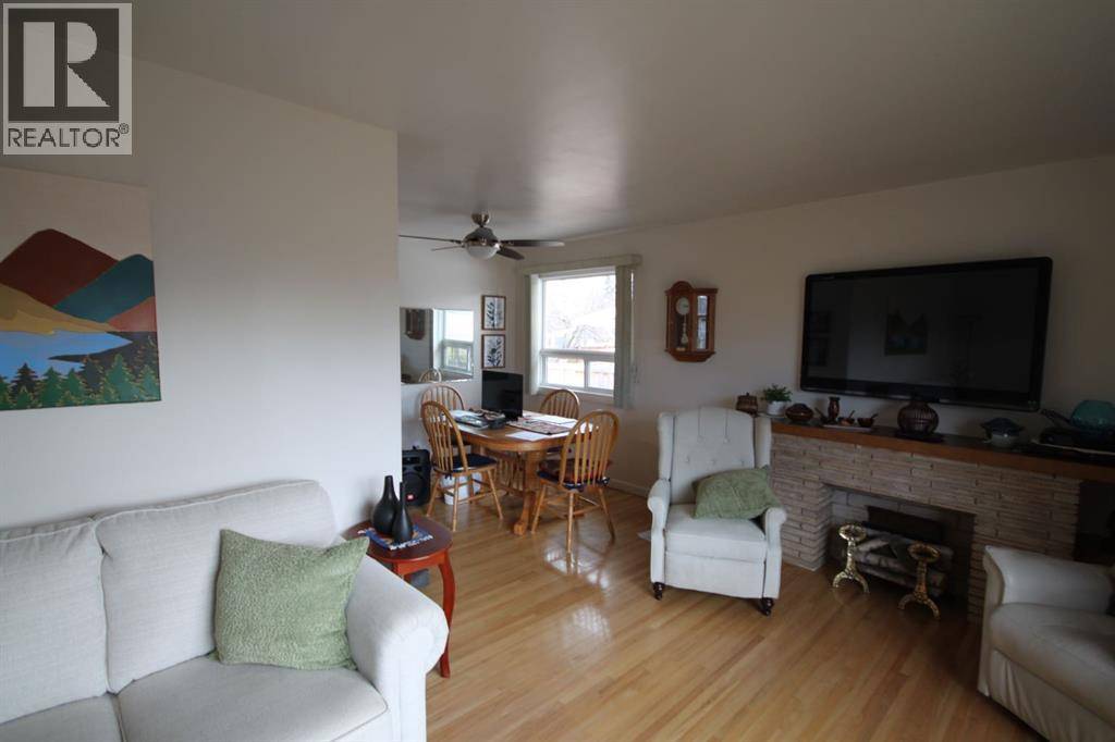 Lethbridge, AB T1K2X8,1023 29A Street S