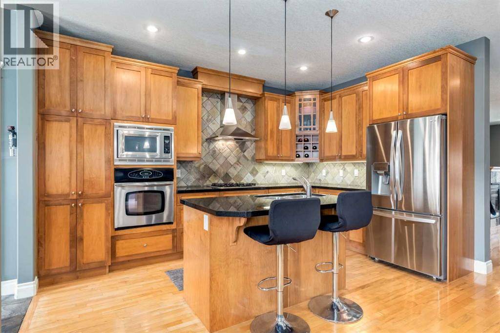 Calgary, AB T3C1M2,1406 29 Street SW