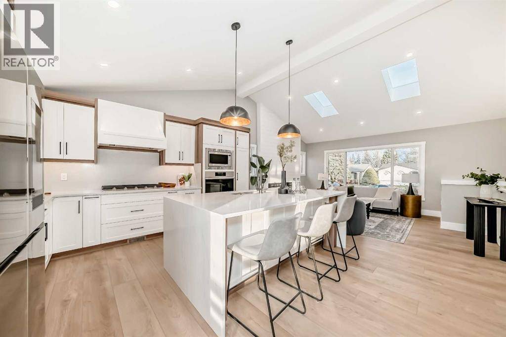 Calgary, AB T2J3C2,959 Lake Arrow Way SE