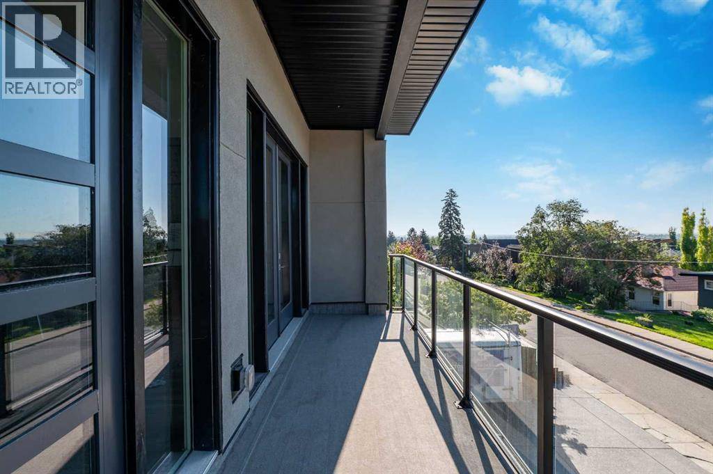 Calgary, AB T2T1R2,2036 30 Avenue SW