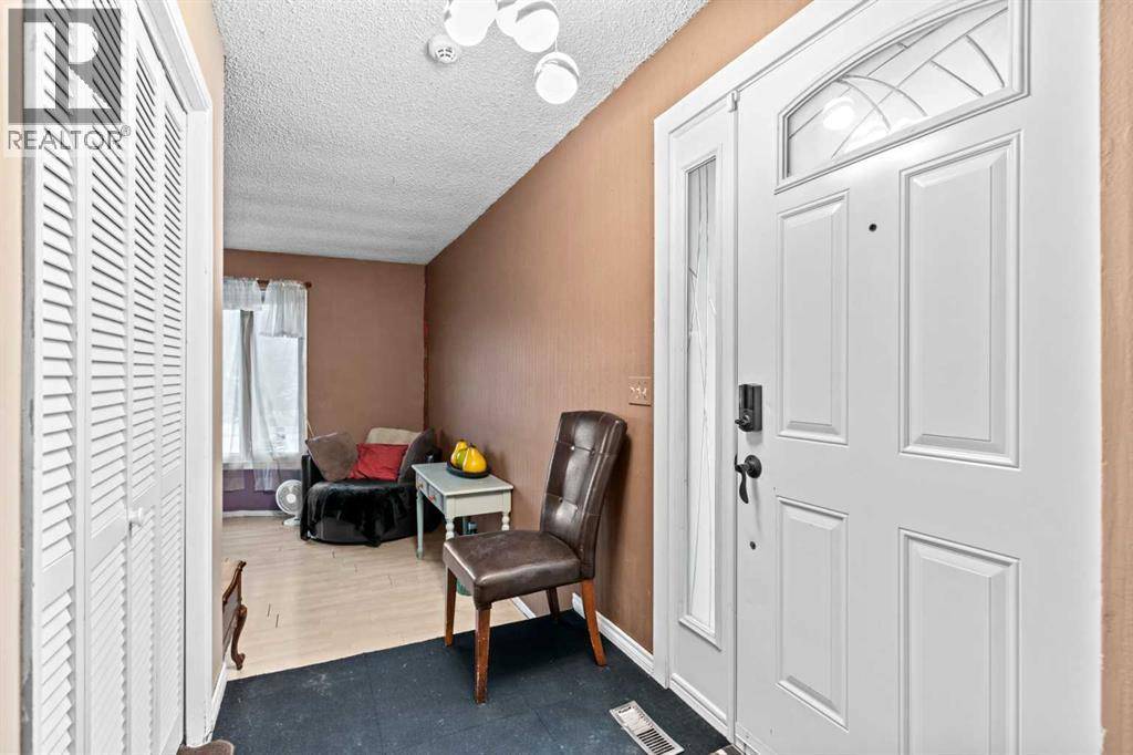 Calgary, AB T1Y4L9,428 Templeton Road NE