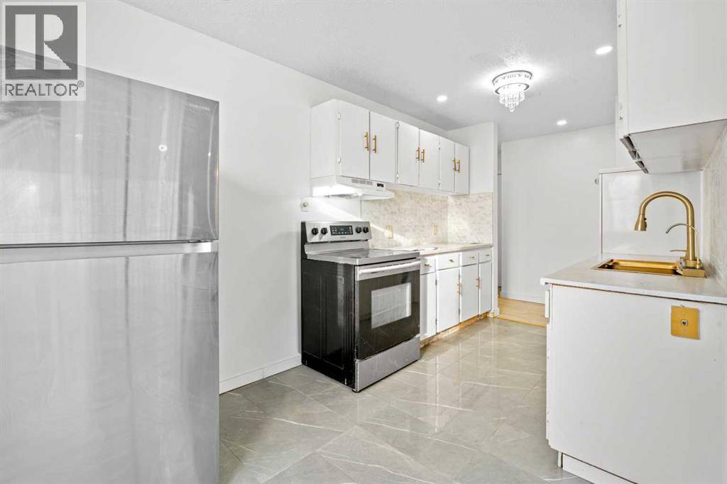 Calgary, AB T2K1A2,201, 4328 4 Street NW