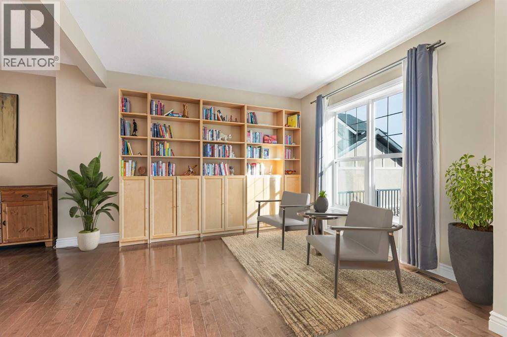 Calgary, AB T3L2M6,10 Tusslewood Heights NW