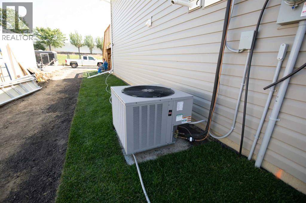 Blackfalds, AB T4M0M7,109 Aztec Crescent