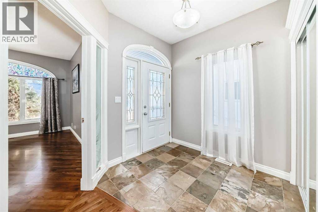 Red Deer, AB T4R2W6,49 Leung Close