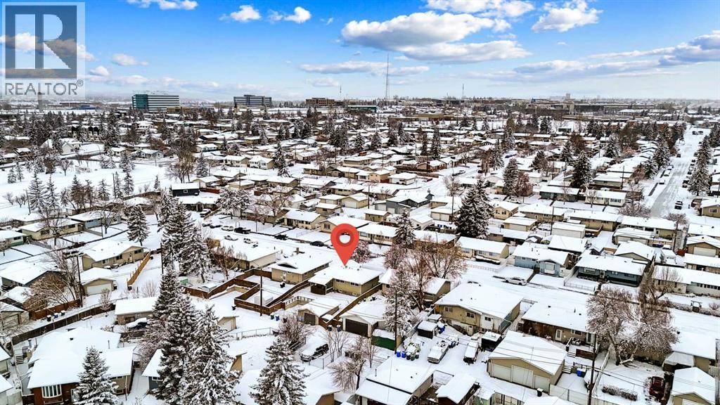 Calgary, AB T2A1Y7,1436 Robson Crescent SE