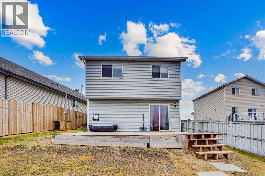 Calgary, AB T3J3E1,63 Martinbrook Road NE