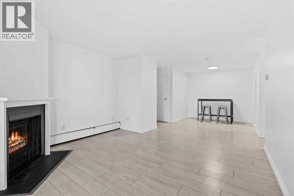 Calgary, AB T2W2T6,6308, 315 Southampton Drive SW