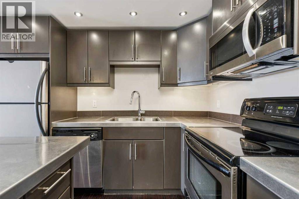 Calgary, AB T2M0R2,210, 1301 17 Avenue NW