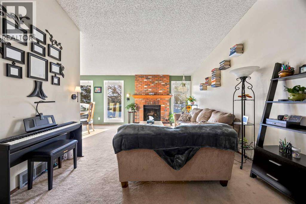 Calgary, AB T3K1L1,76 Bedford Circle NE