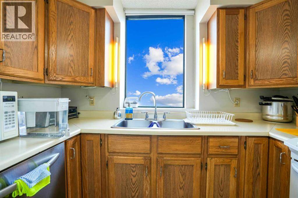 Calgary, AB T3B4W4,408, 80 Point Mckay Crescent NW