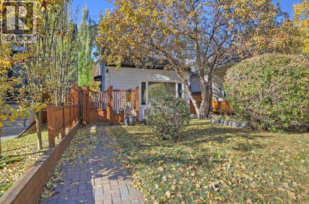 Calgary, AB T3E2L7,2227 30 Street SW