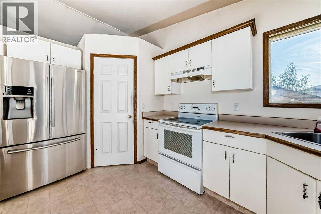 Sylvan Lake, AB T4S1R2,20 Wilson Close