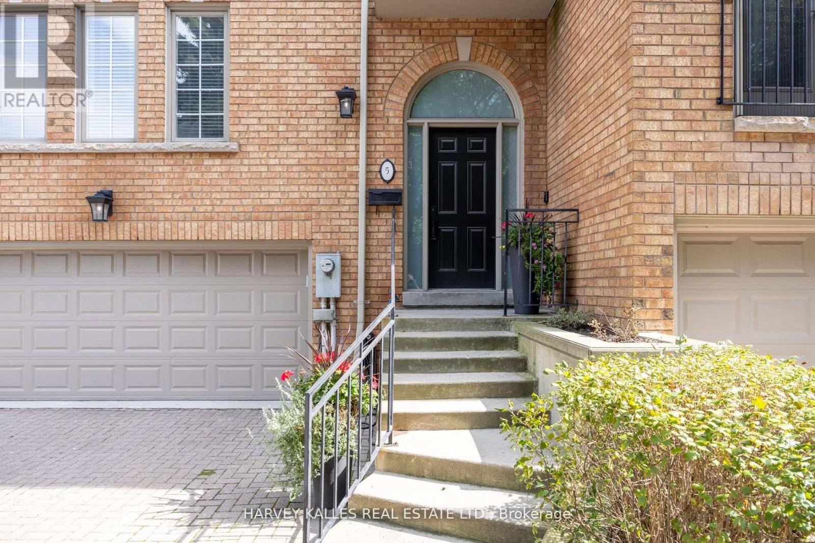 Toronto (bridle Path-sunnybrook-york Mills), ON M4N3P9,3525 Yonge ST West #5