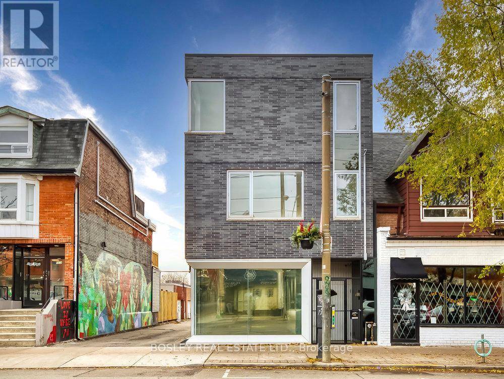 Toronto (trinity-bellwoods), ON M6J1V9,899 DUNDAS STREET W