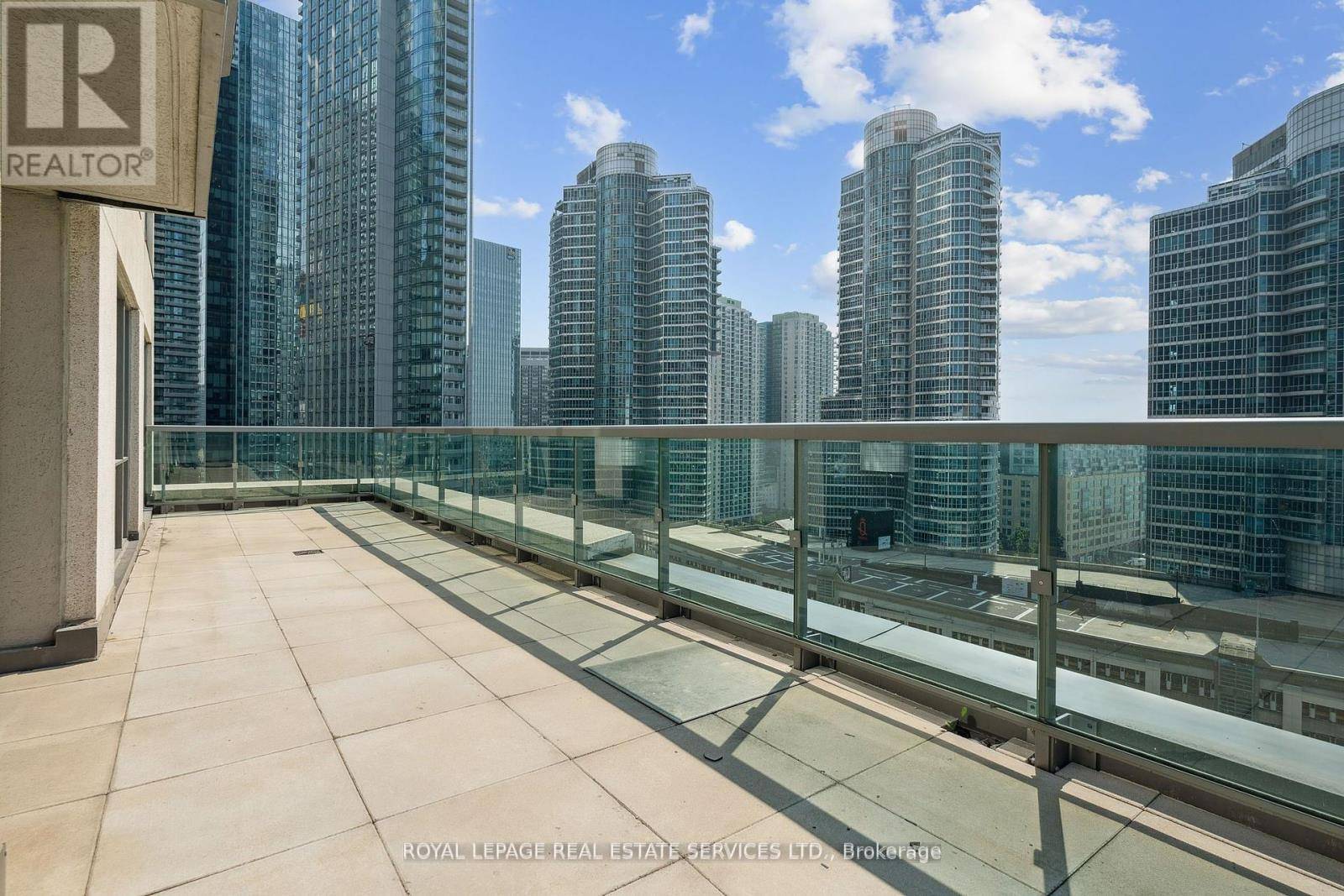 Toronto (waterfront Communities), ON M5J3A1,25 Lower Simcoe ST #1807