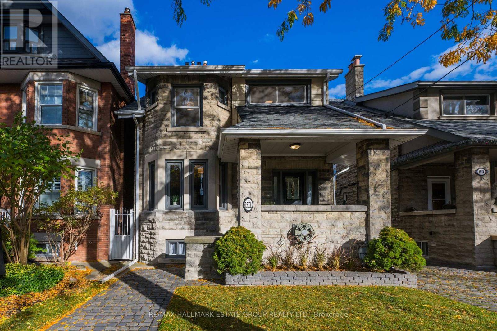 Toronto (oakwood Village), ON M6H3K2,61 WESTMOUNT AVENUE