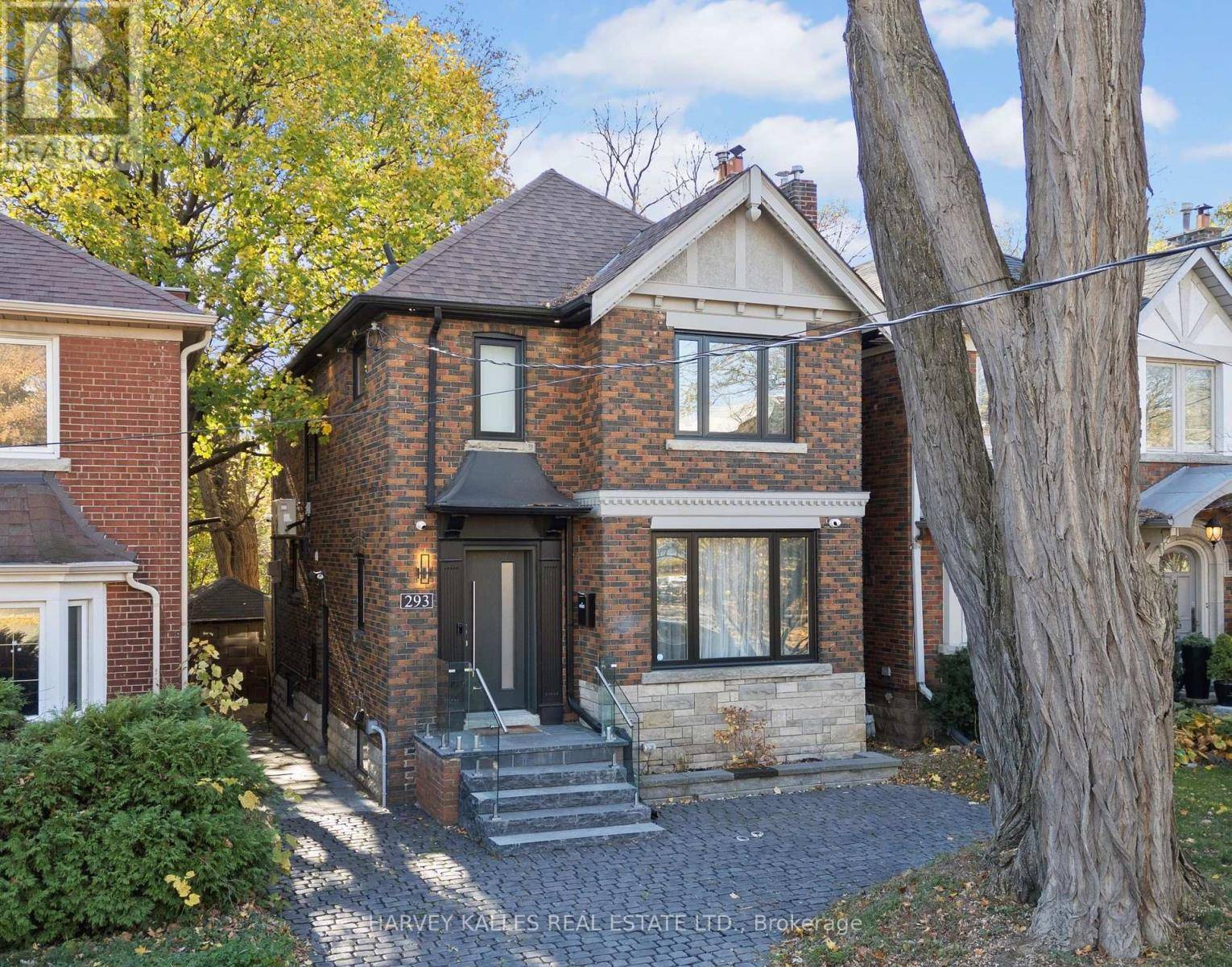 Toronto (forest Hill South), ON M5P1B1,293 CHAPLIN CRESCENT