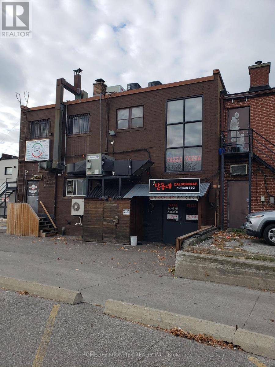 Toronto (newtonbrook East), ON M2M3X7,6347 YONGE STREET