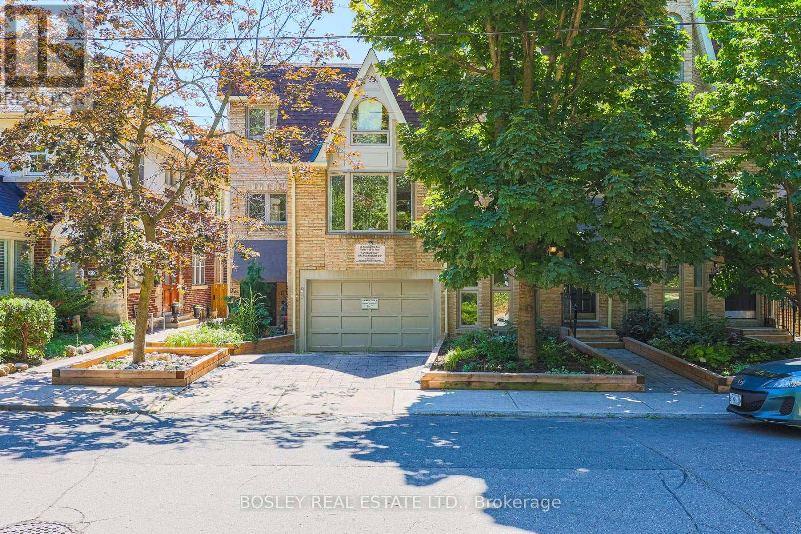 Toronto (rosedale-moore Park), ON M4T1B1,95 Summerhill AVE #10