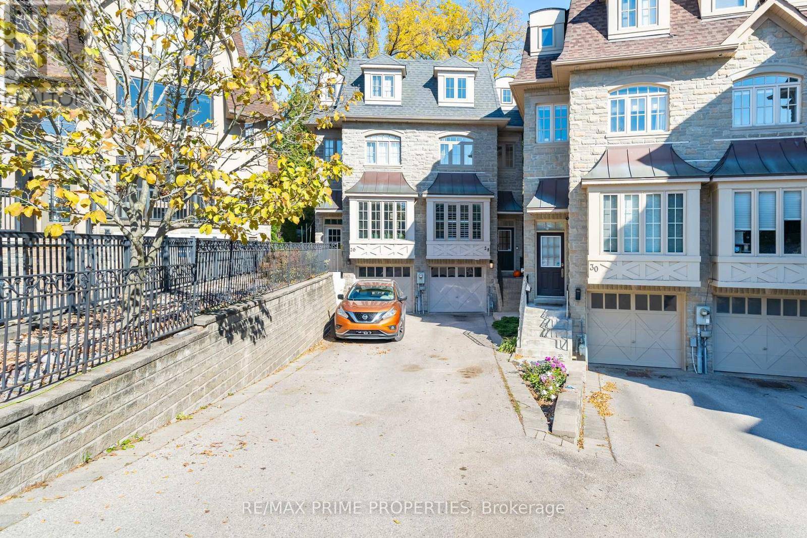 Toronto (bridle Path-sunnybrook-york Mills), ON M4P2N5,28 CORINTH GARDENS