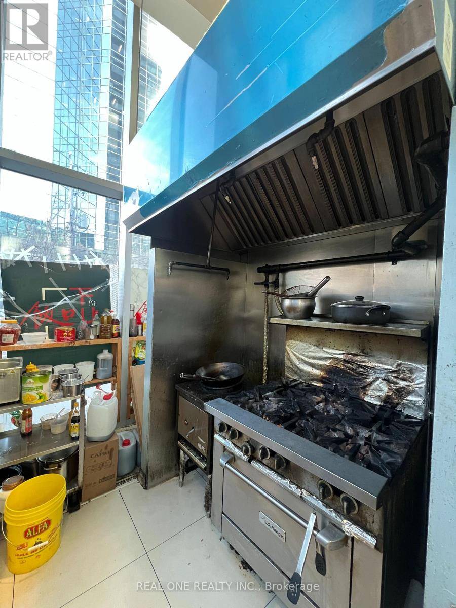 Toronto (lansing-westgate), ON M2N0J6,4750 Yonge ST #139