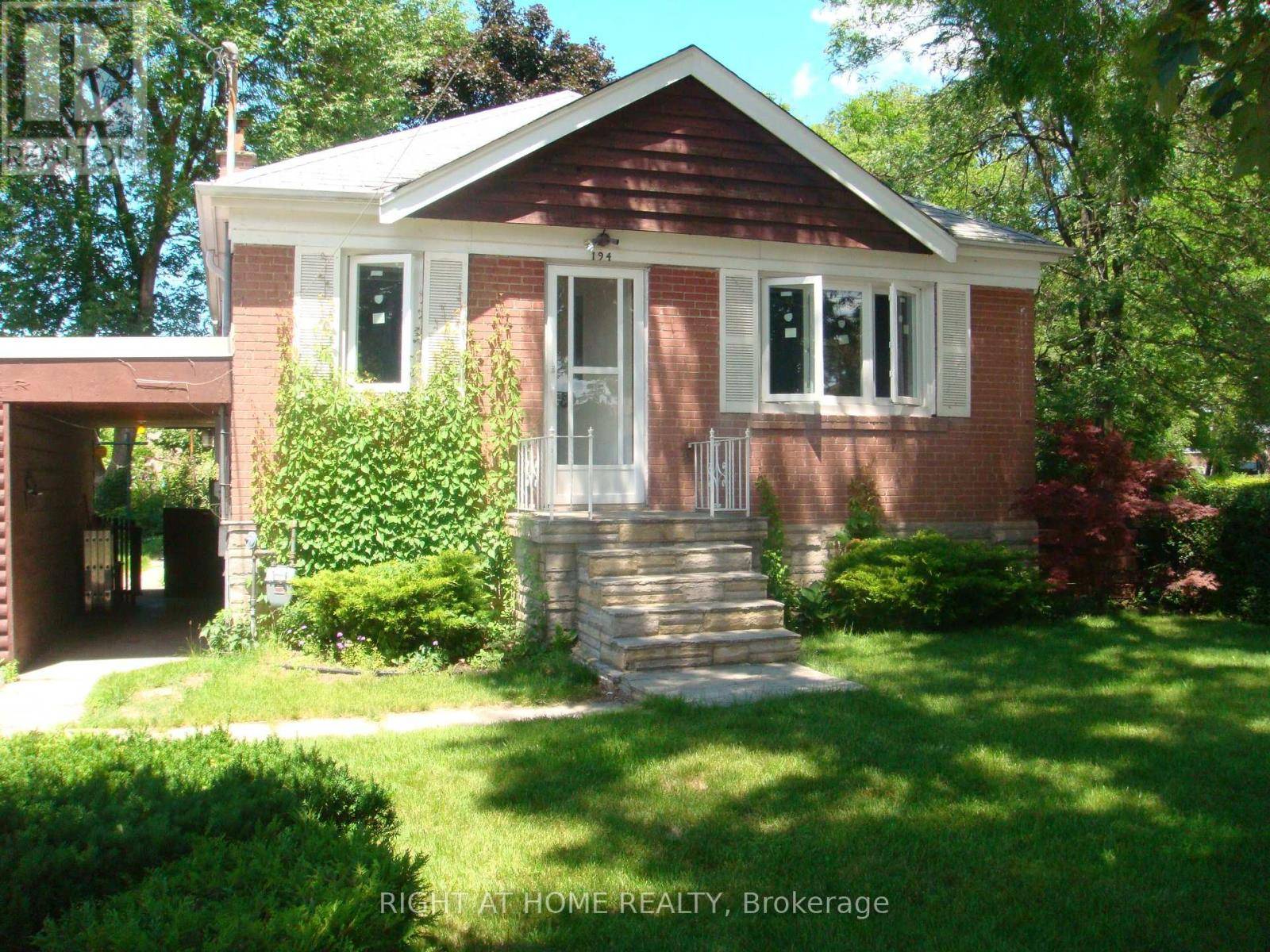 Toronto (newtonbrook West), ON M2M1K6,194 Homewood AVE #Main