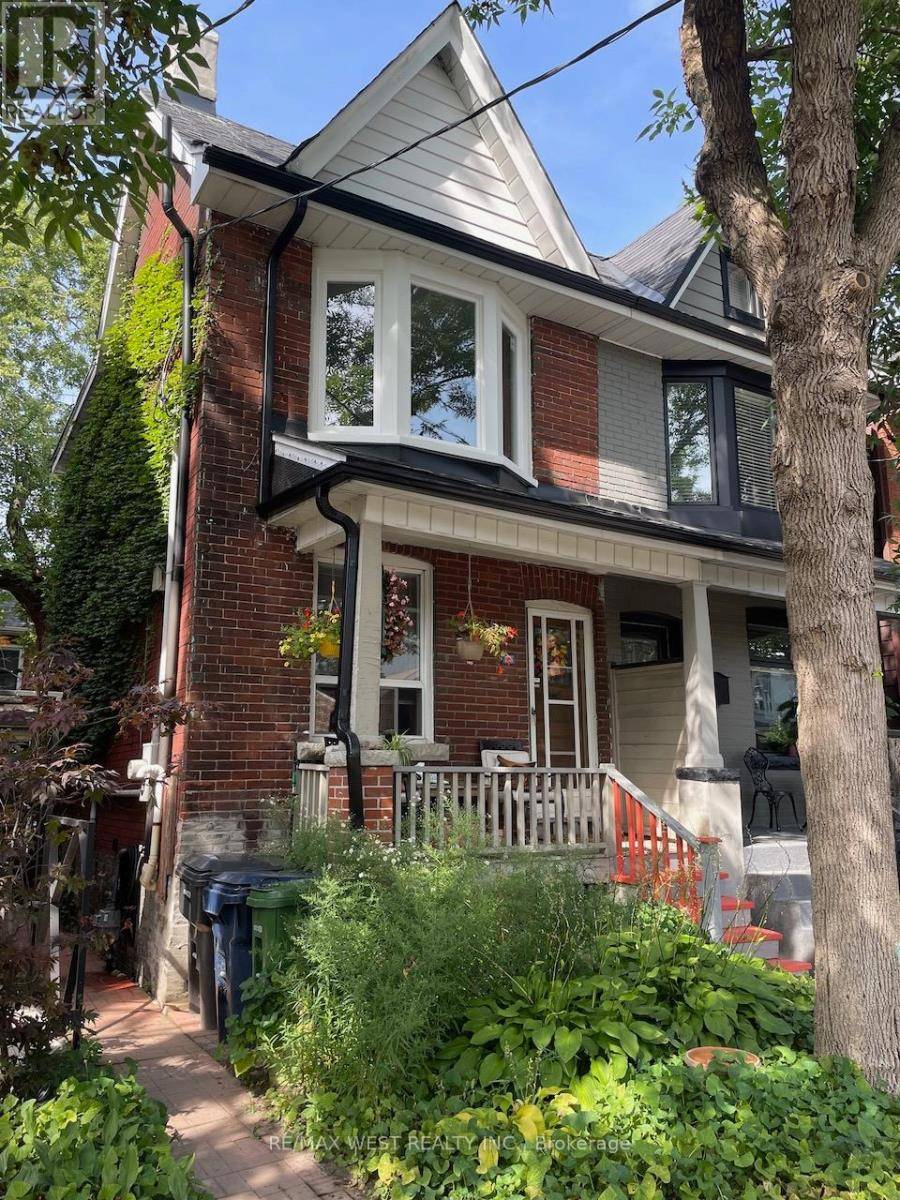 Toronto (trinity-bellwoods), ON M6J2P4,76 Bellwoods AVE #Bsmt