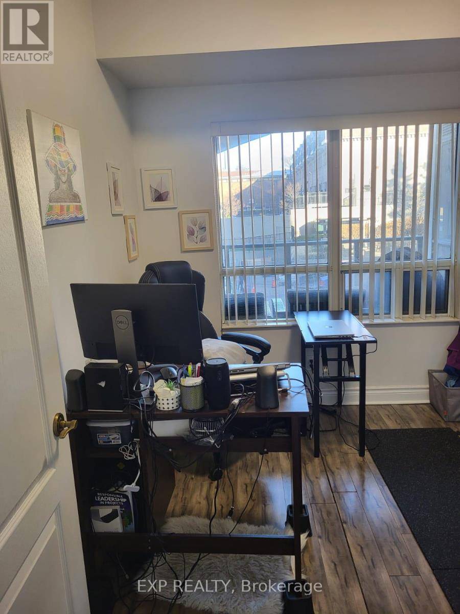Toronto (willowdale East), ON M2N7H5,1 Clairtrell RD #201