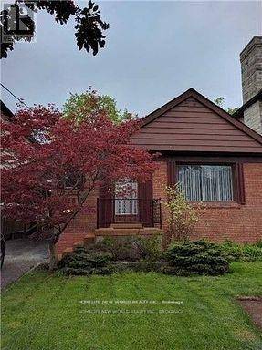 Toronto (willowdale East), ON M2N5H5,116 ESTELLE AVENUE