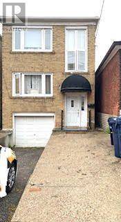 Toronto (humewood-cedarvale), ON M6C3V2,475 Winona DR #1