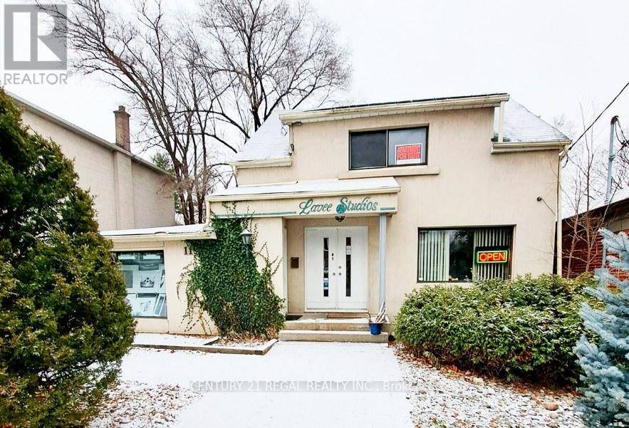 Toronto (lansing-westgate), ON M2N1M7,119 SHEPPARD AVENUE W