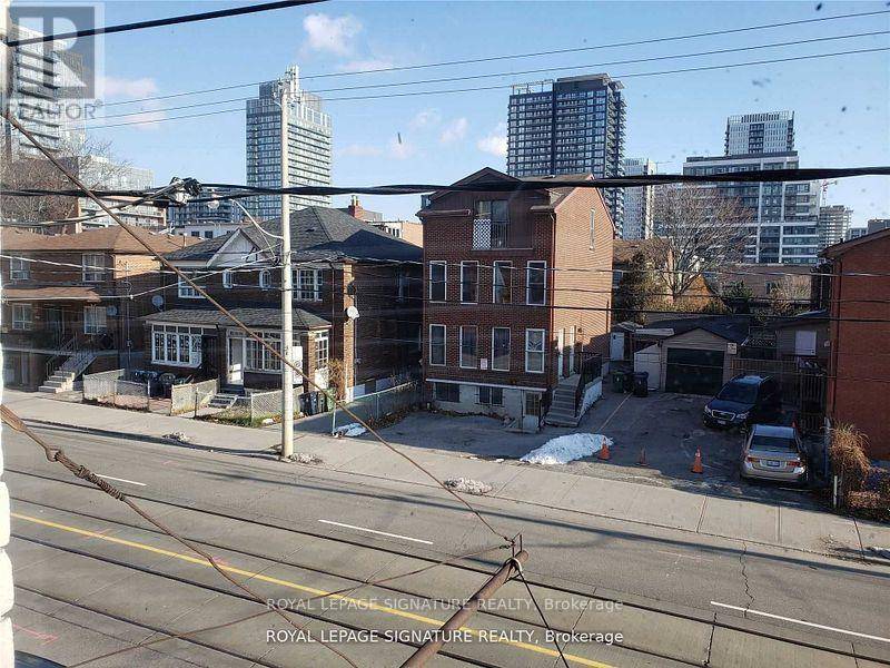 Toronto (moss Park), ON M5A3A4,272 Parliament ST #2