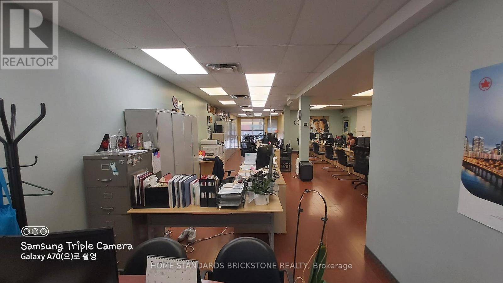 Toronto (palmerston-little Italy), ON M6G1L5,721 Bloor ST West #100