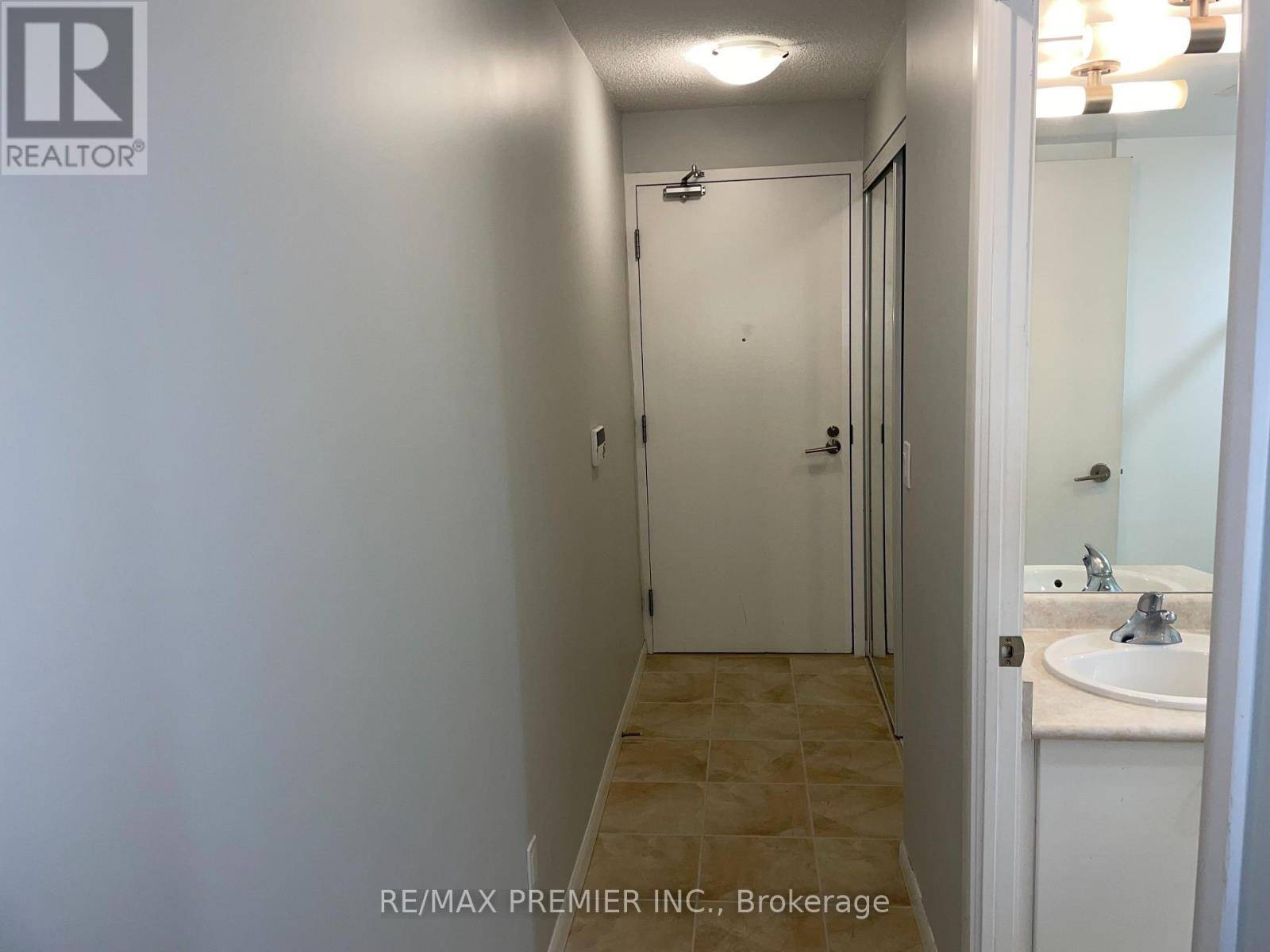 Toronto (niagara), ON M5V4A1,209 Fort York BLVD #475