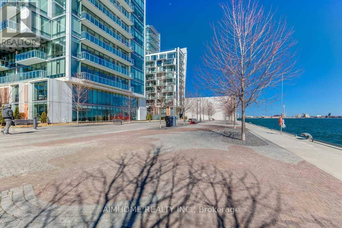 Toronto (waterfront Communities), ON M5E0A5,39 Queens Quay #Th 111