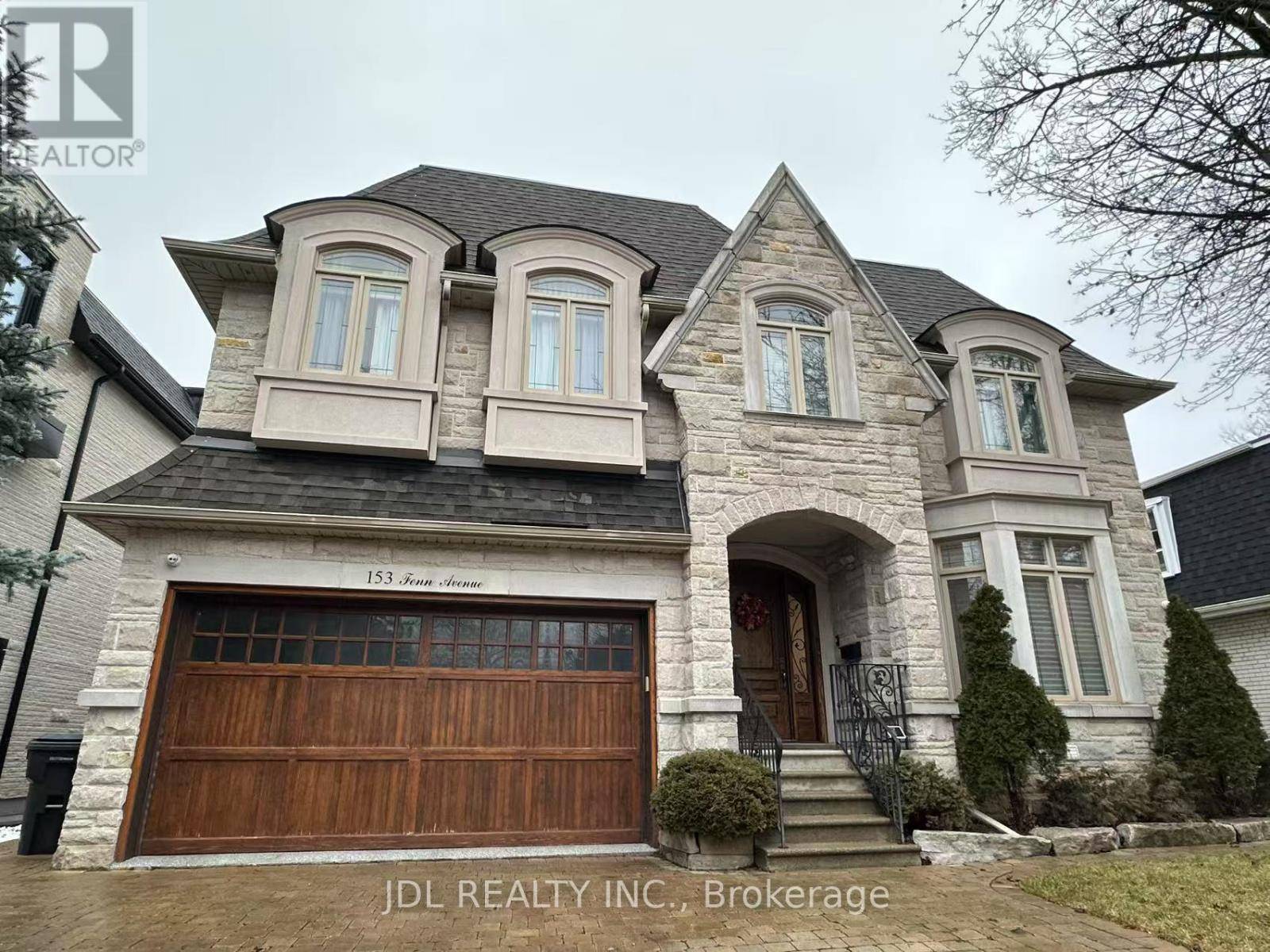 Toronto (st. Andrew-windfields), ON M2P1X8,153 Fenn AVE #Rm201