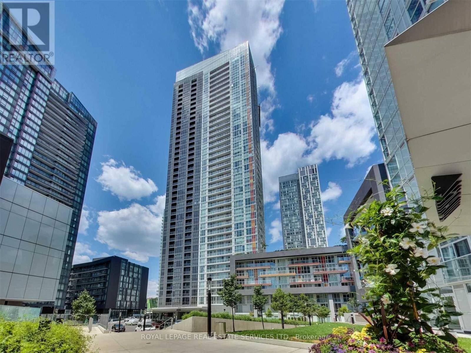 Toronto (waterfront Communities), ON M5V0J9,85 Queens Wharf RD #1511