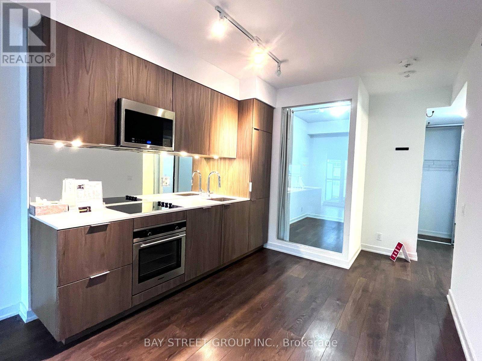 Toronto (yonge-st. Clair), ON M4V2K3,609 Avenue RD #805