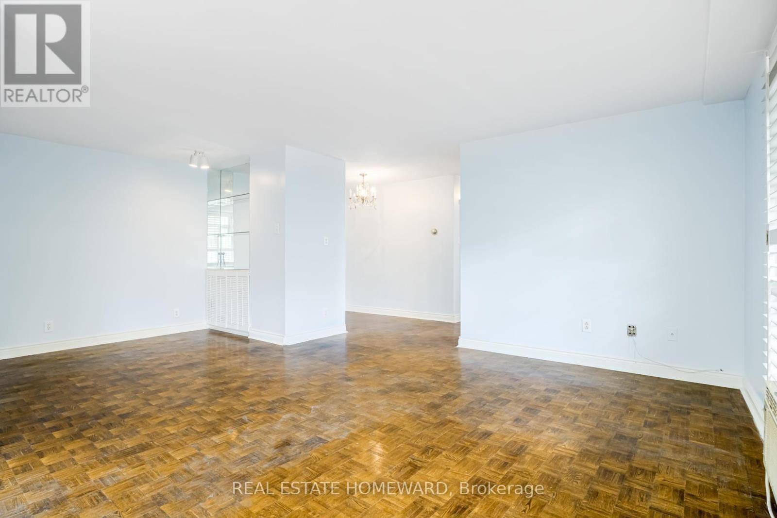 Toronto (yonge-st. Clair), ON M4V2K4,581 Avenue RD #501