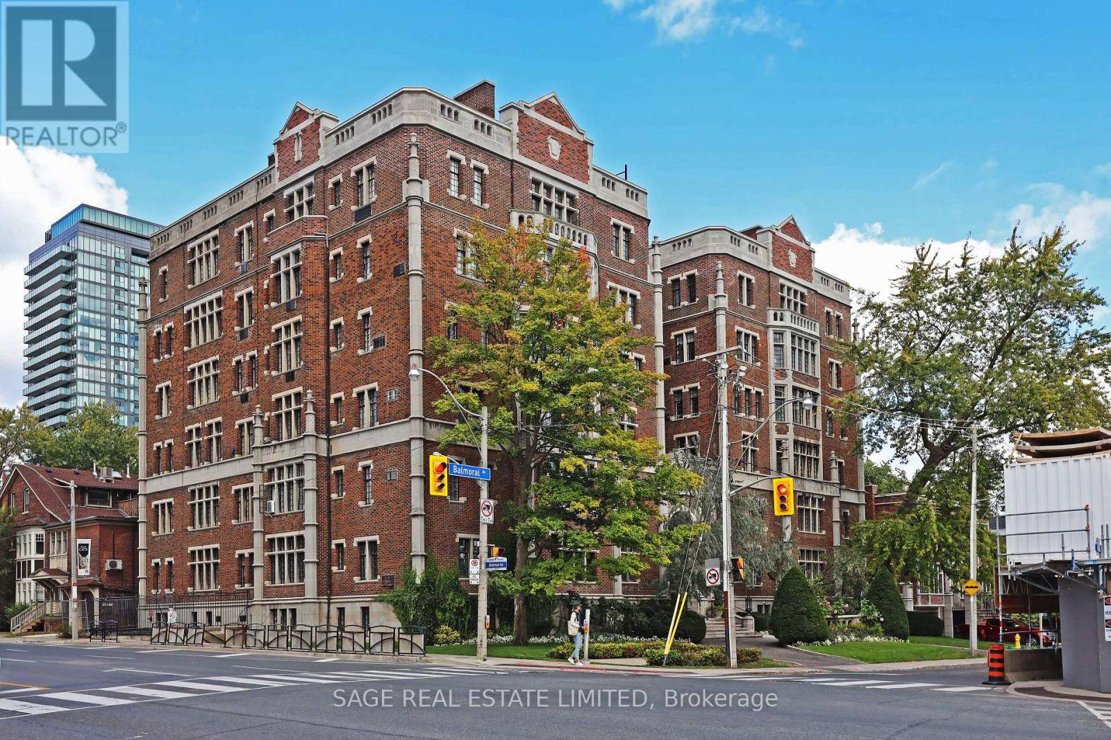 Toronto (yonge-st. Clair), ON M4V1J4,150 Balmoral AVE #102