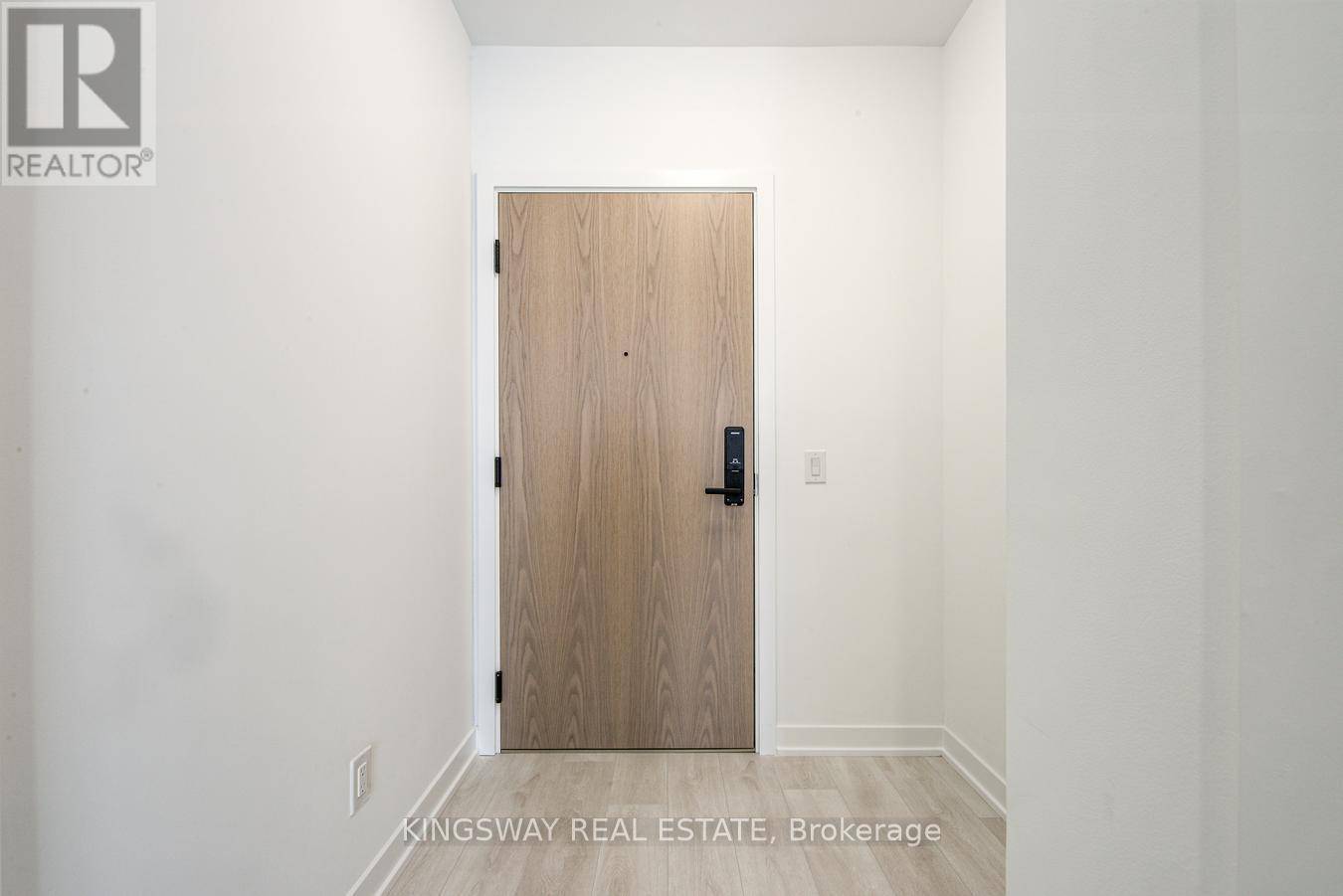 Toronto (regent Park), ON M5A0W7,5 Defries ST #LP02