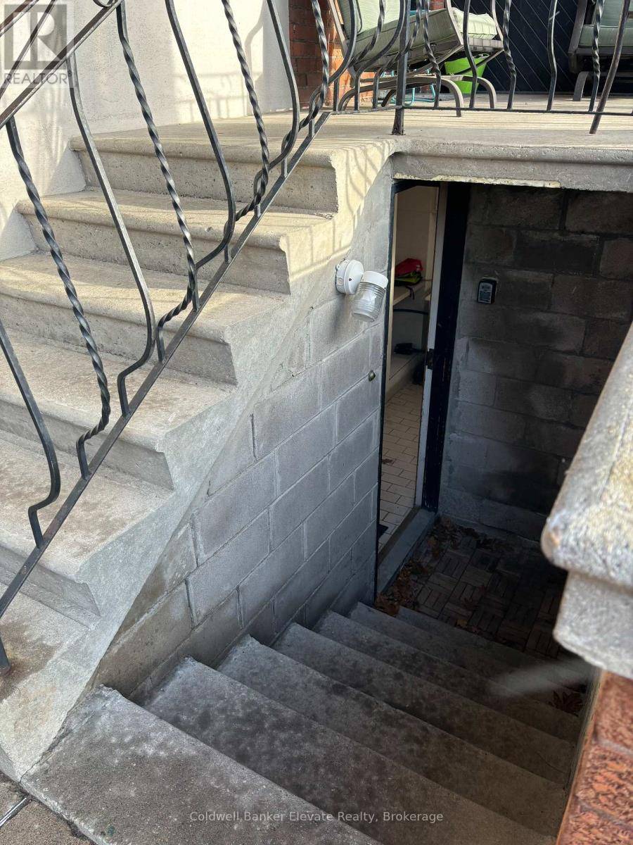 Toronto (trinity-bellwoods), ON M6J1N9,136 Argyle ST #4