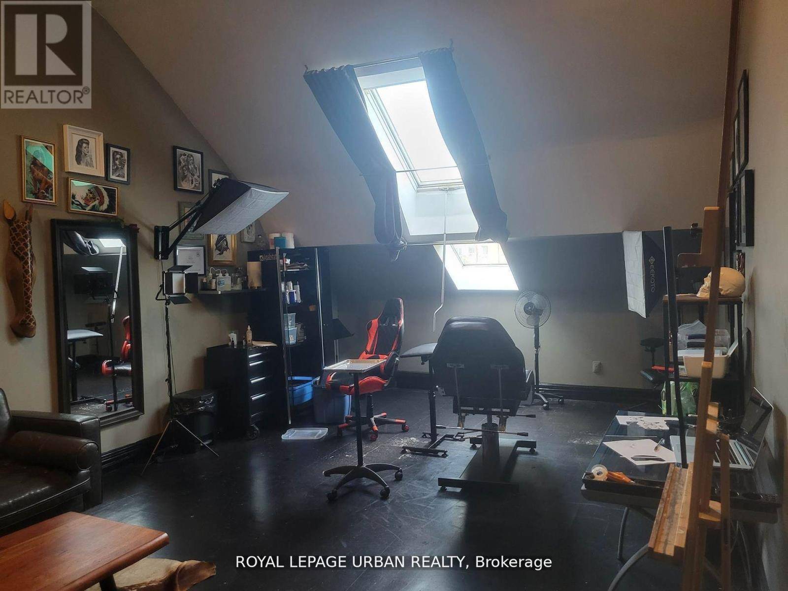 Toronto (trinity-bellwoods), ON M6J1H3,1089 Queen ST West #408